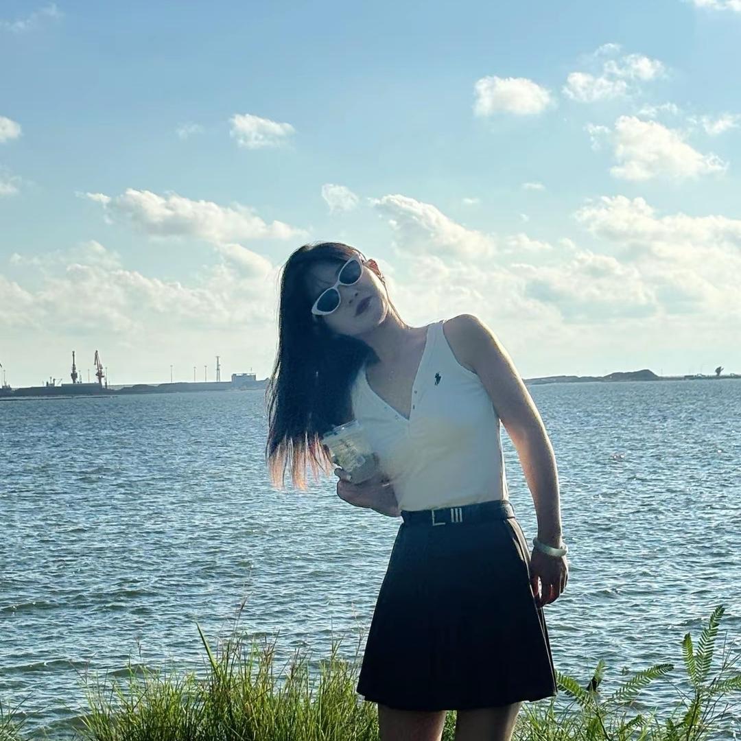 啵一口月亮💛