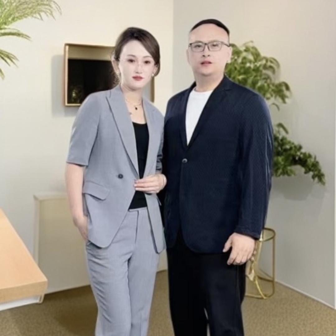 豪郡依女装