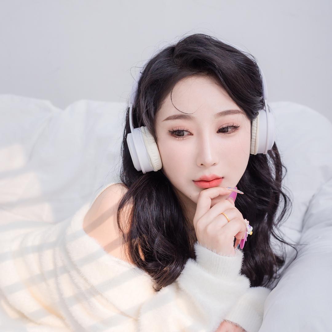 萱萱-Alaia