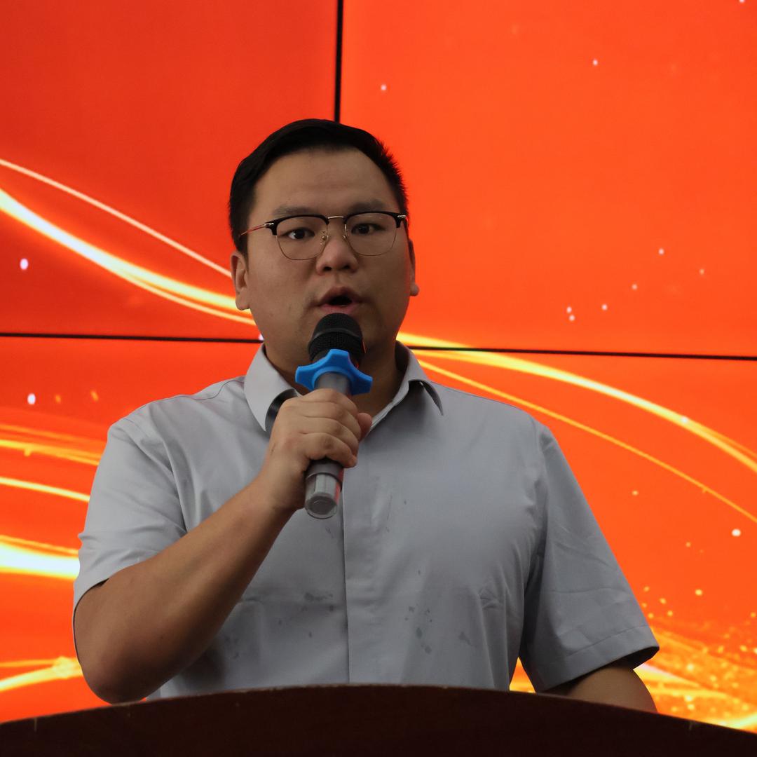半吨李校长(副)