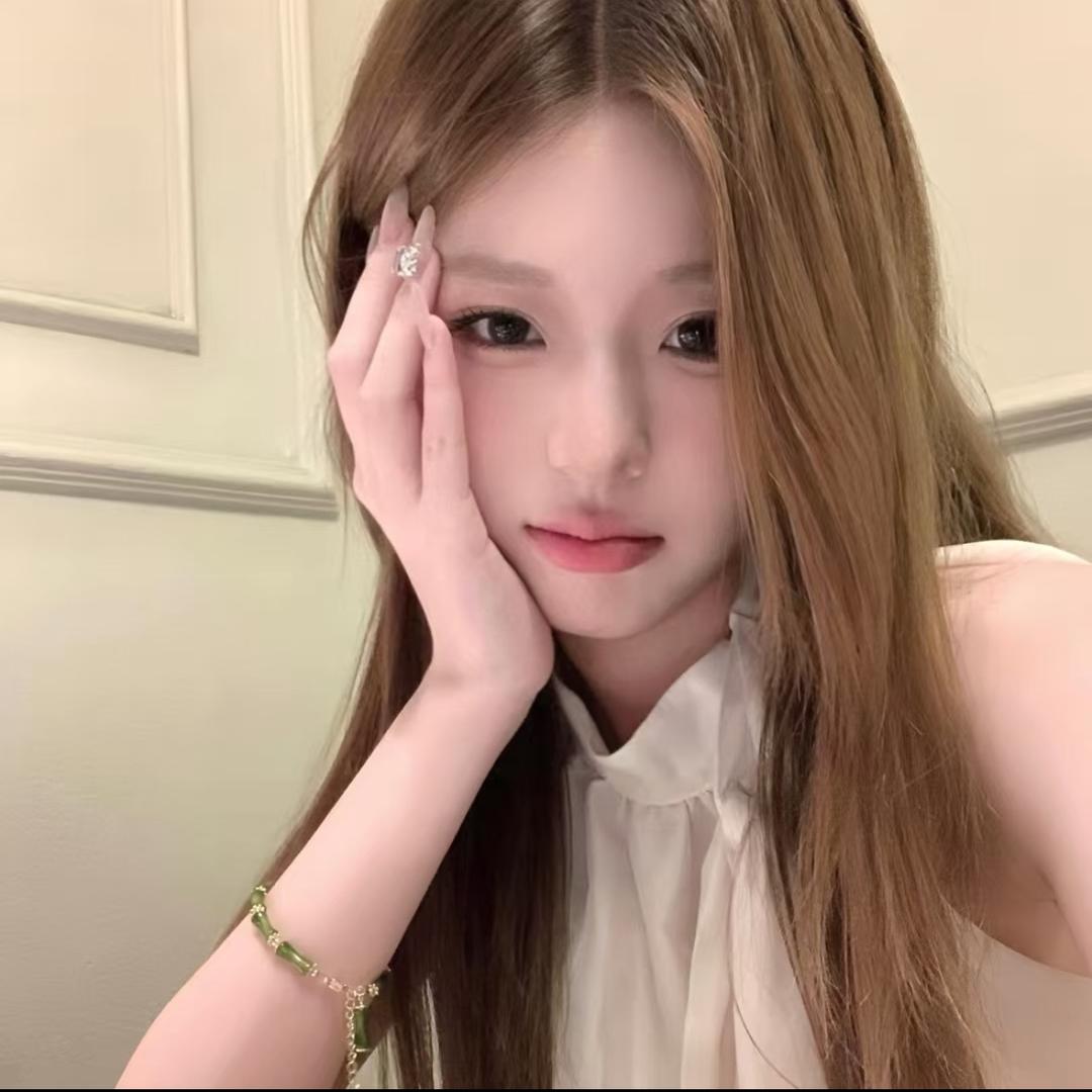 依依^