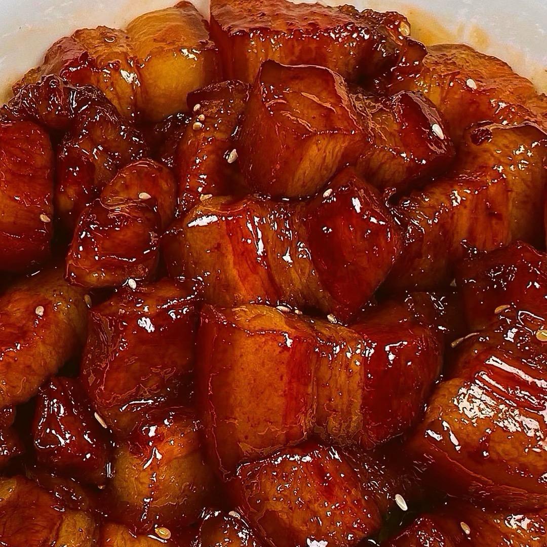 红烧肉米饭🍚（伶姐）