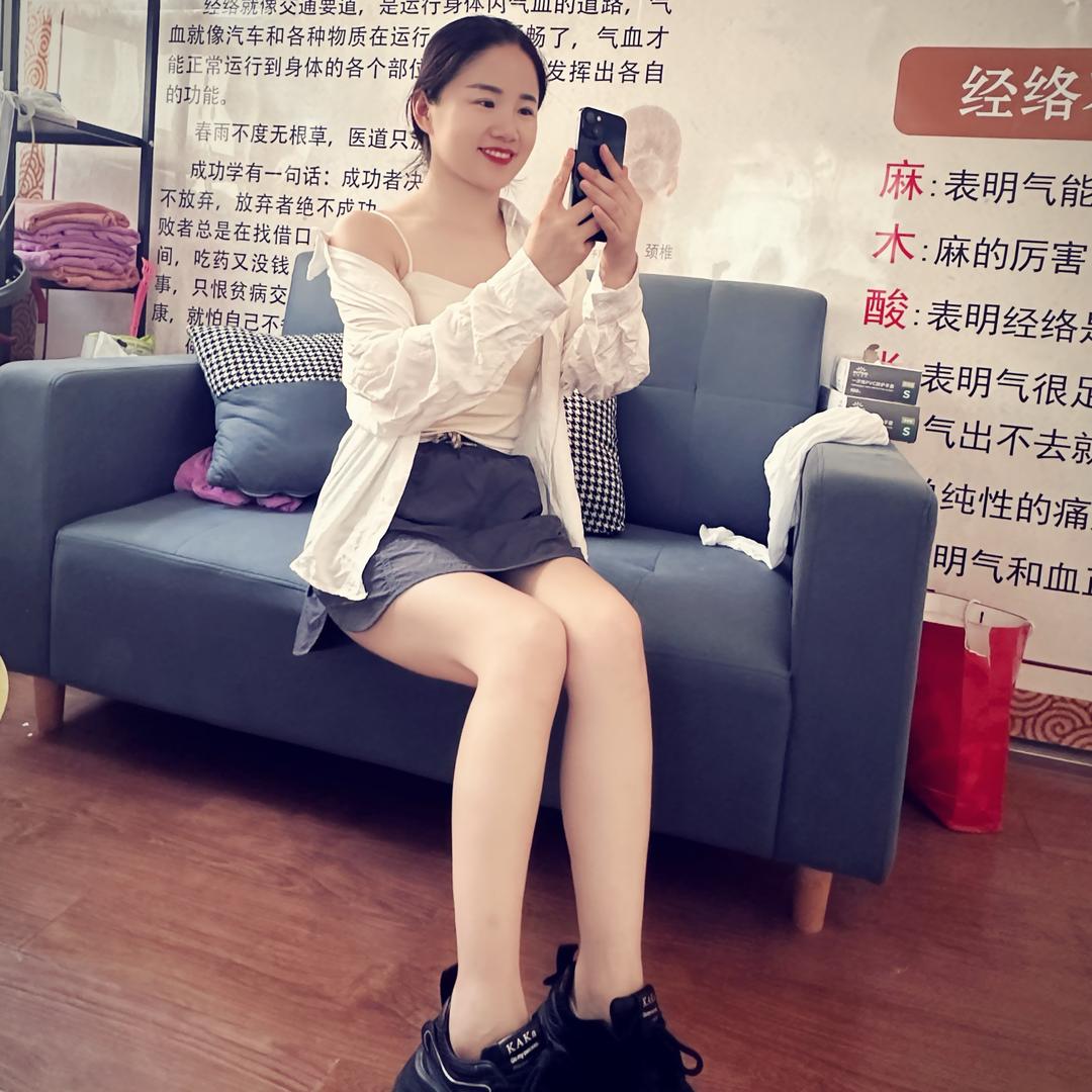 小静（高领老表）