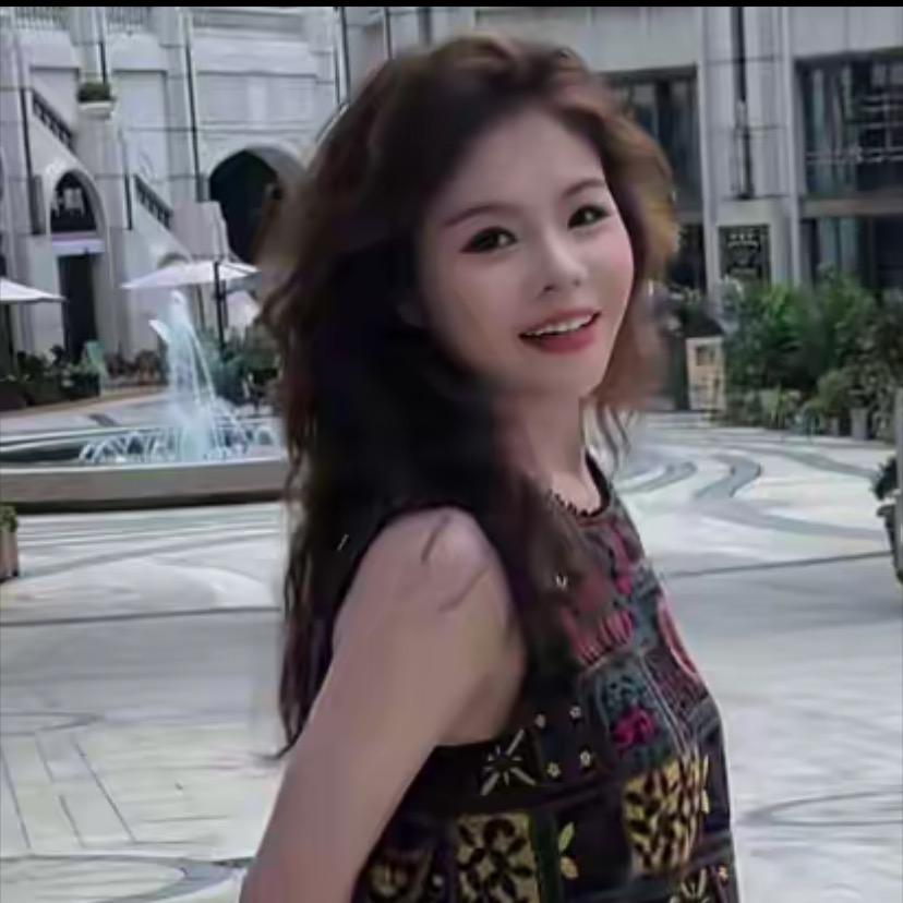 几里与麻直播穿搭