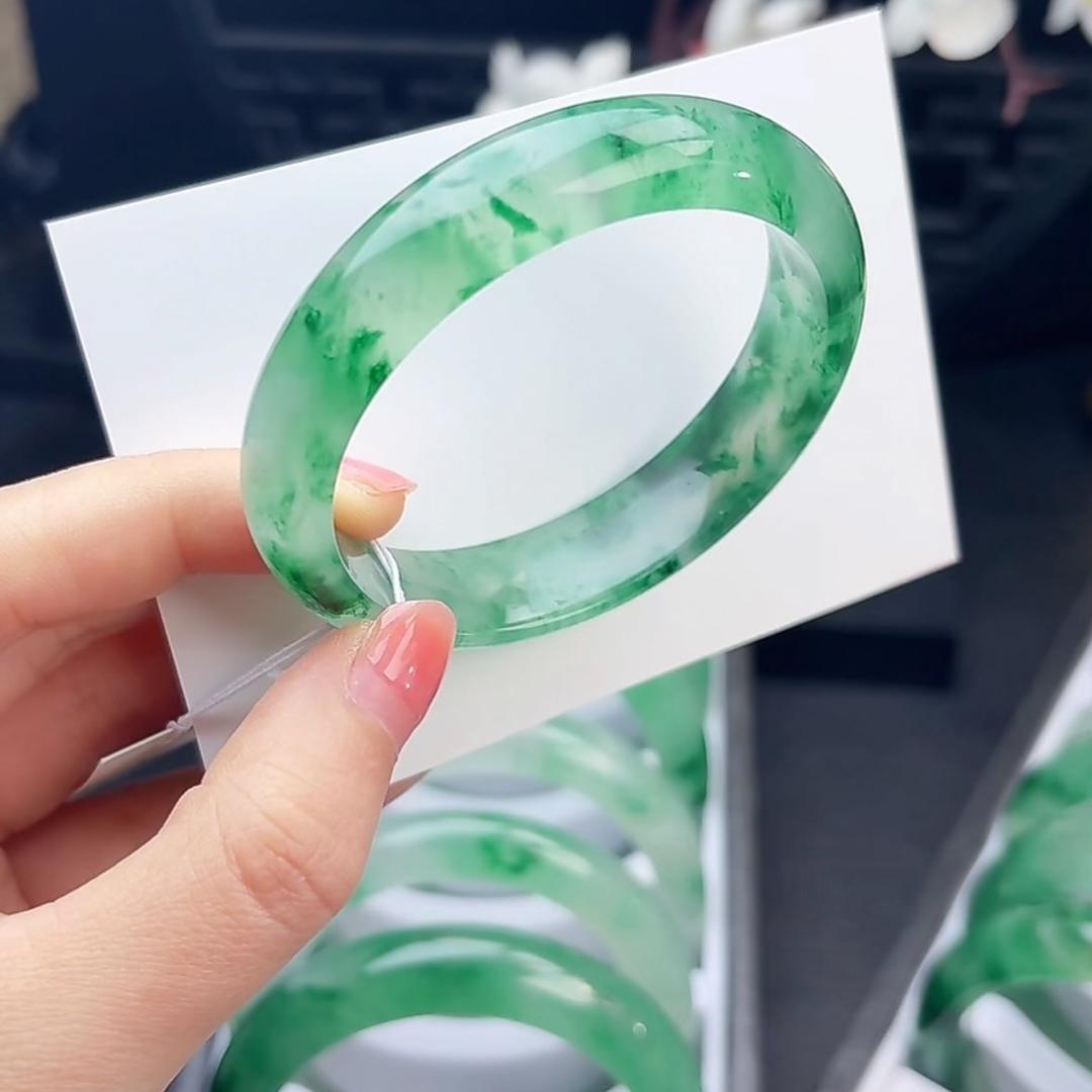 珠光宝气翠瑞澜庭