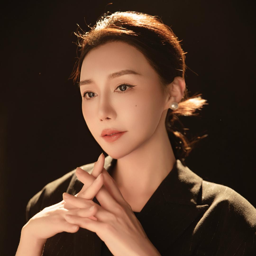 小e姐和抗时光