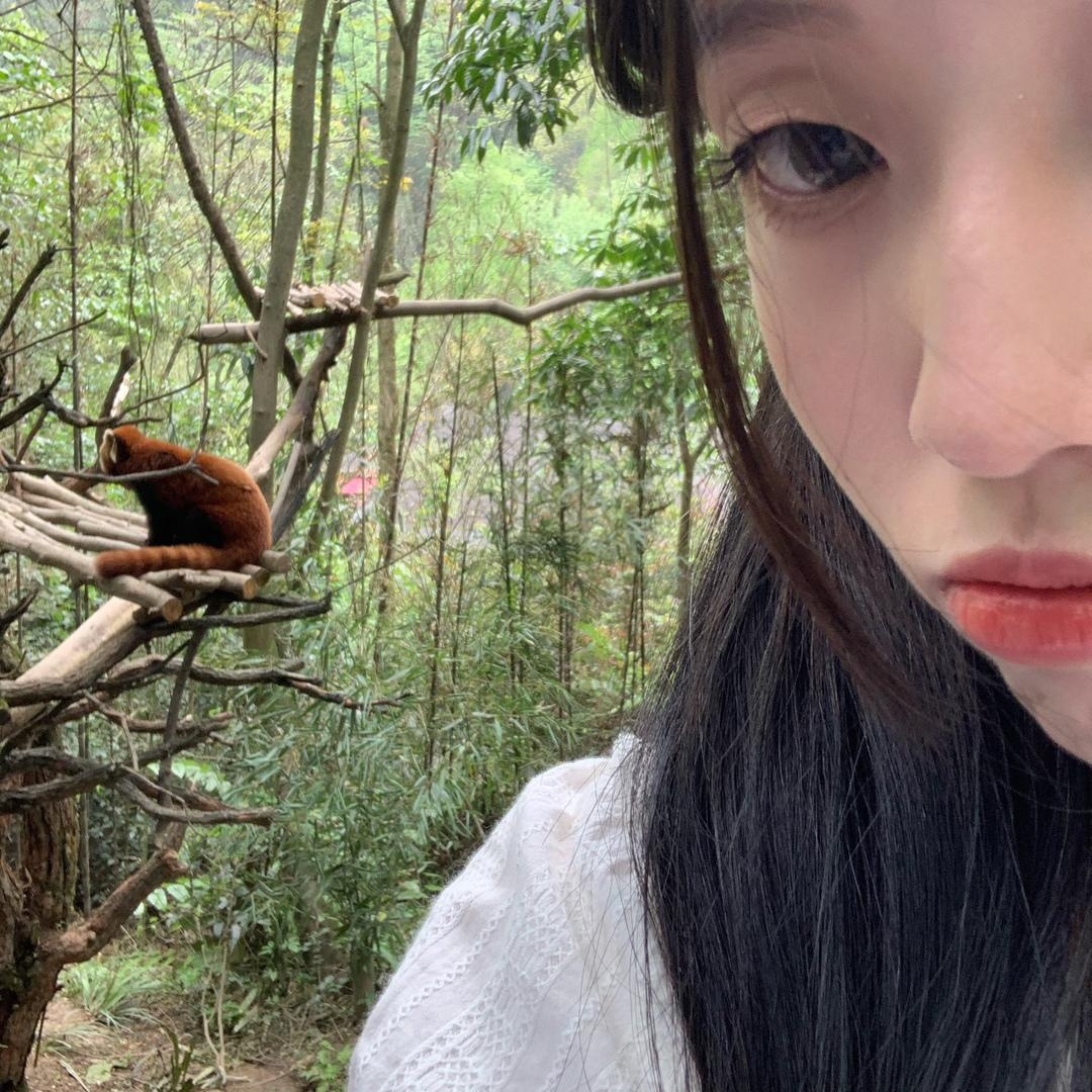 邹点点_