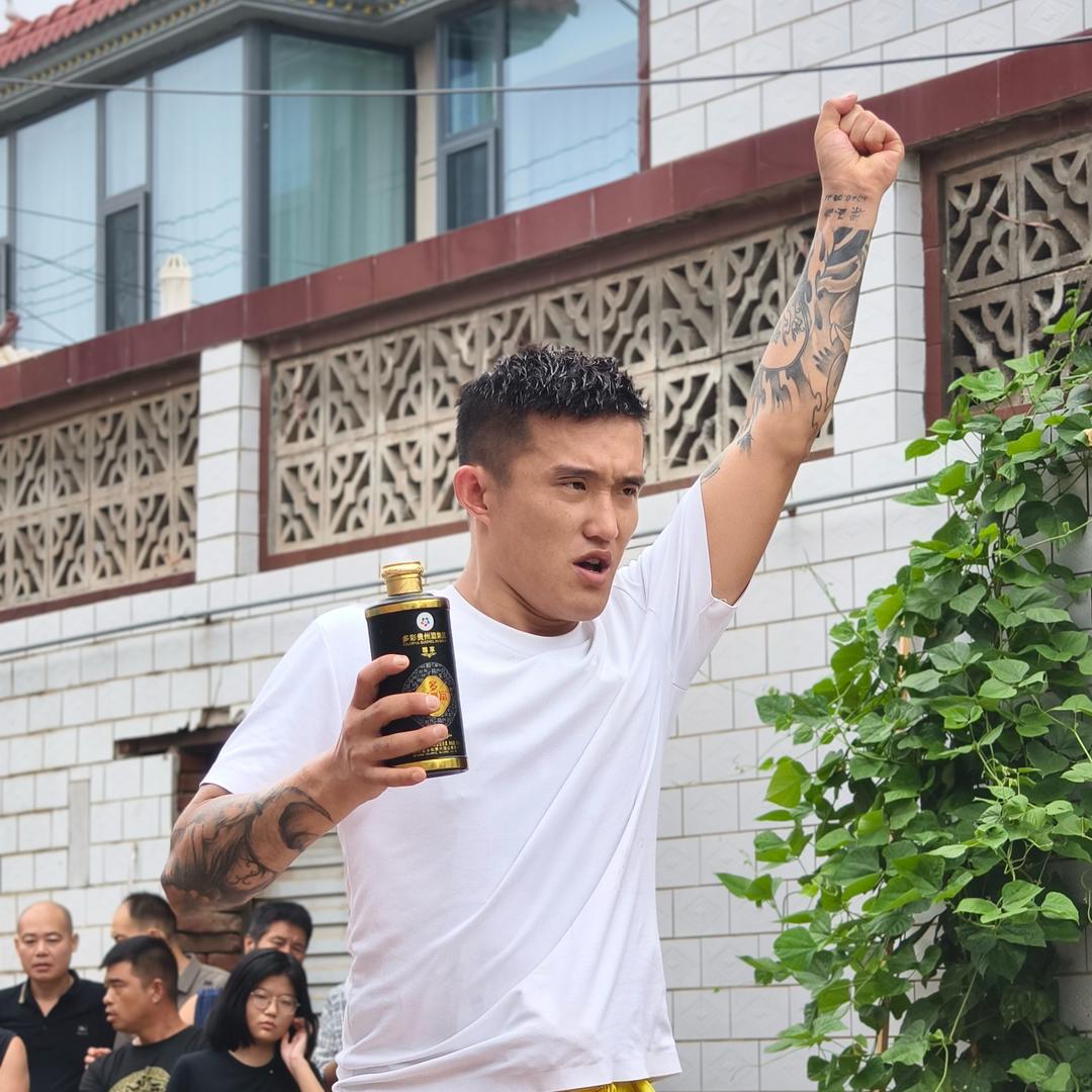山东网红小白狮 脸脸