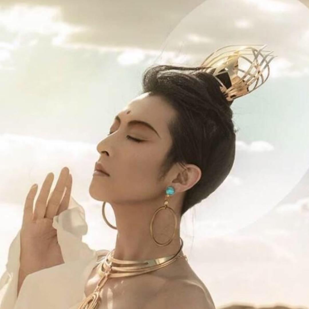 轩睿.