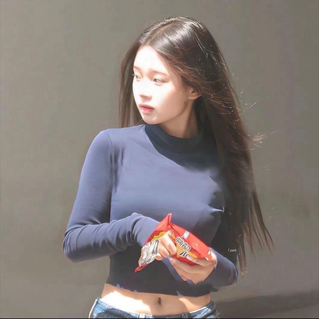 李颖.