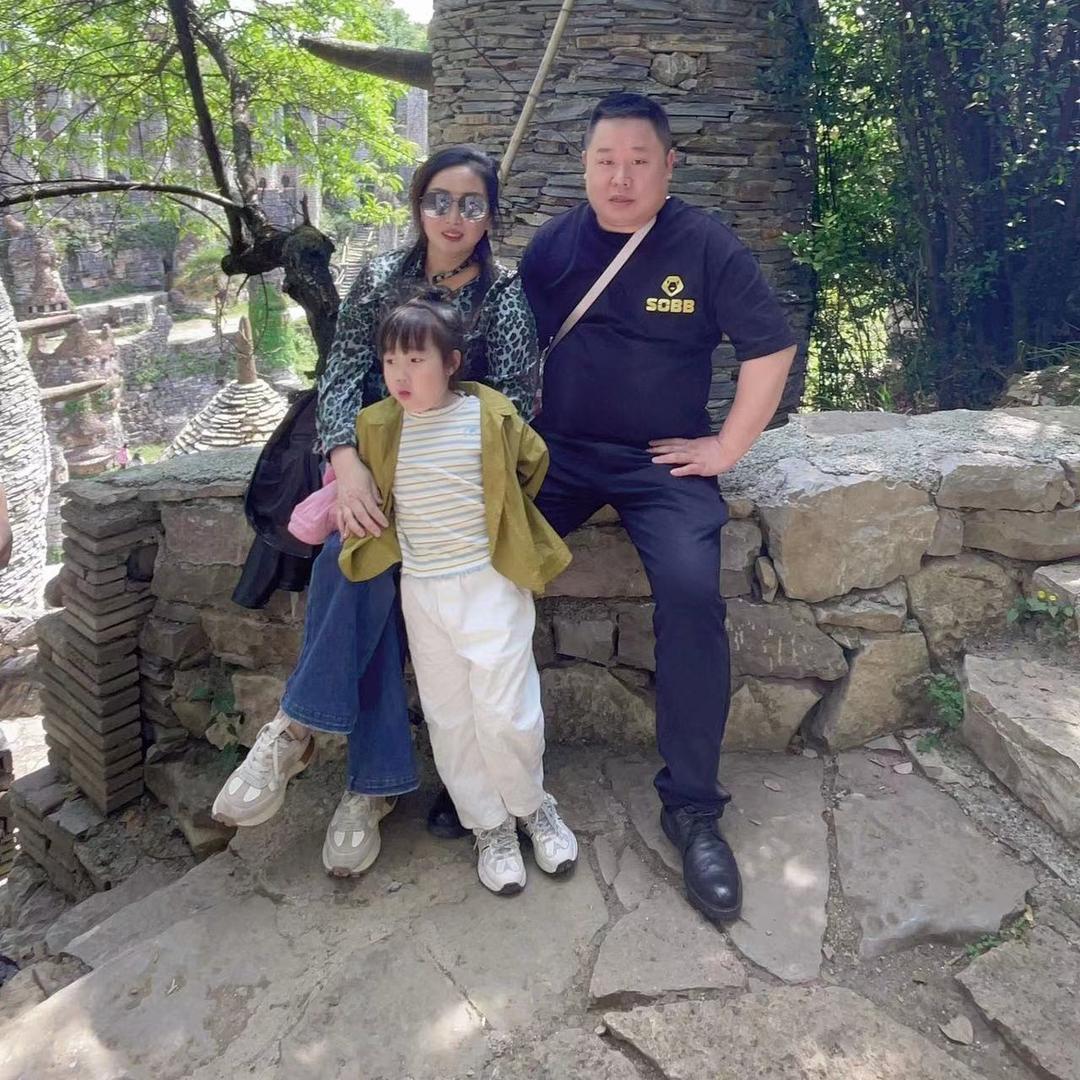 古灵精怪童装@桐里香火锅