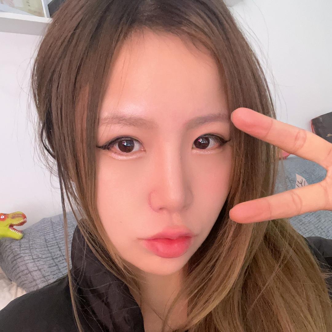 💋不甜不咸💋