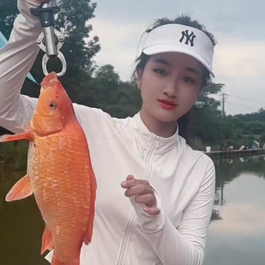 果果钓鱼