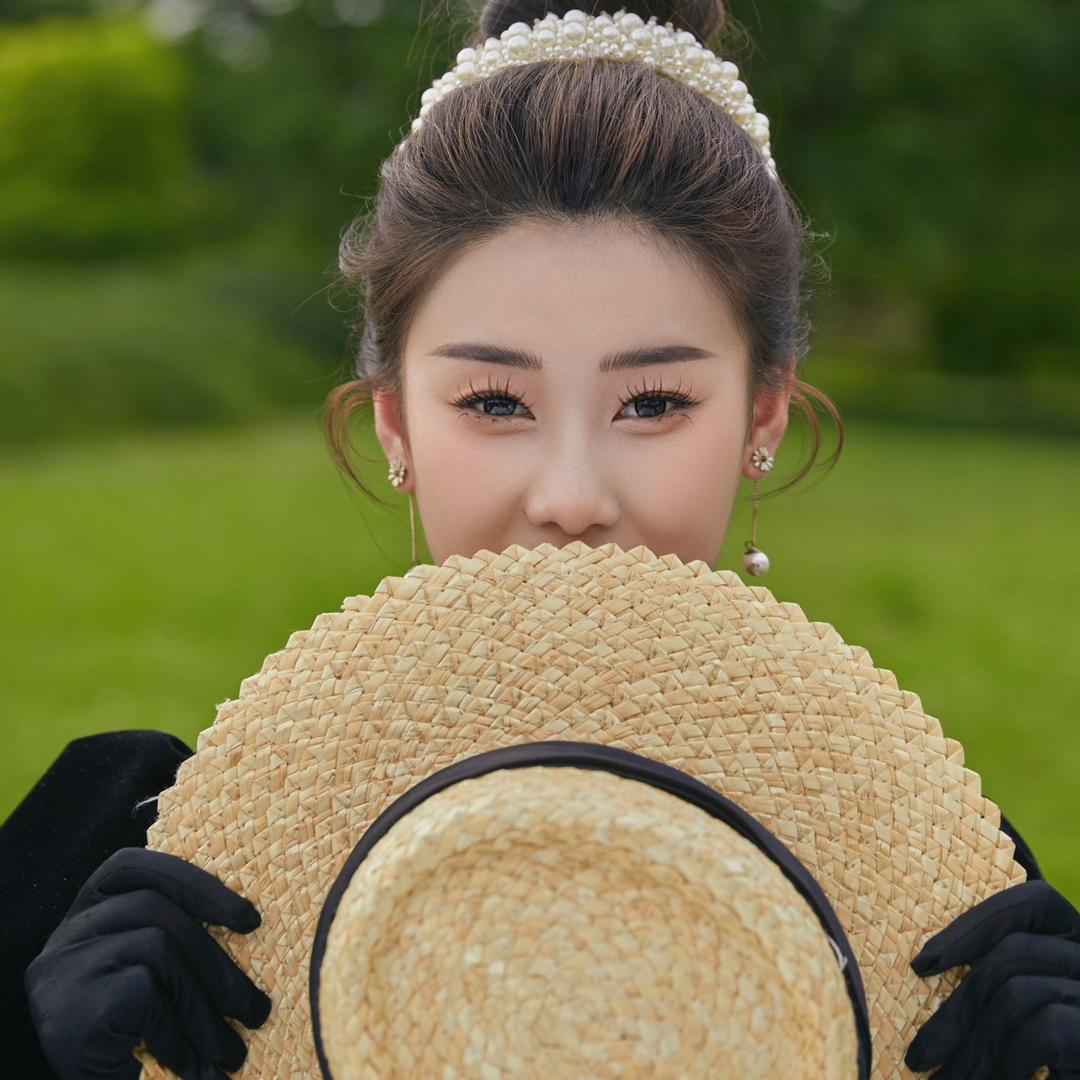 双双 米诗萱董事吖