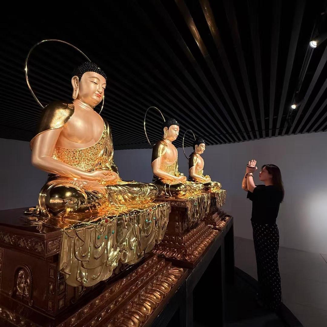 圣丰•希希•观自在