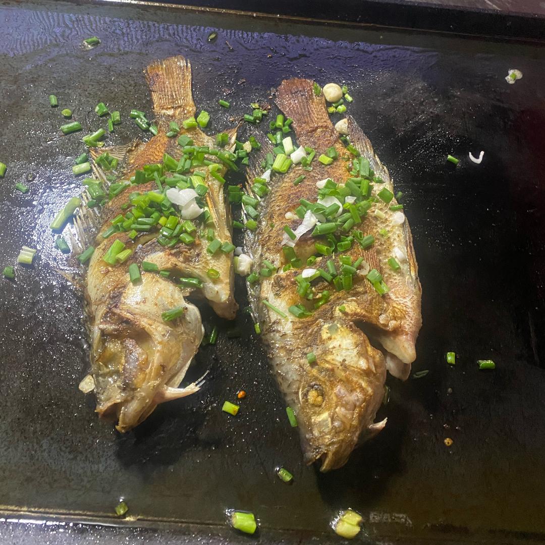 三少铁板烤鱼