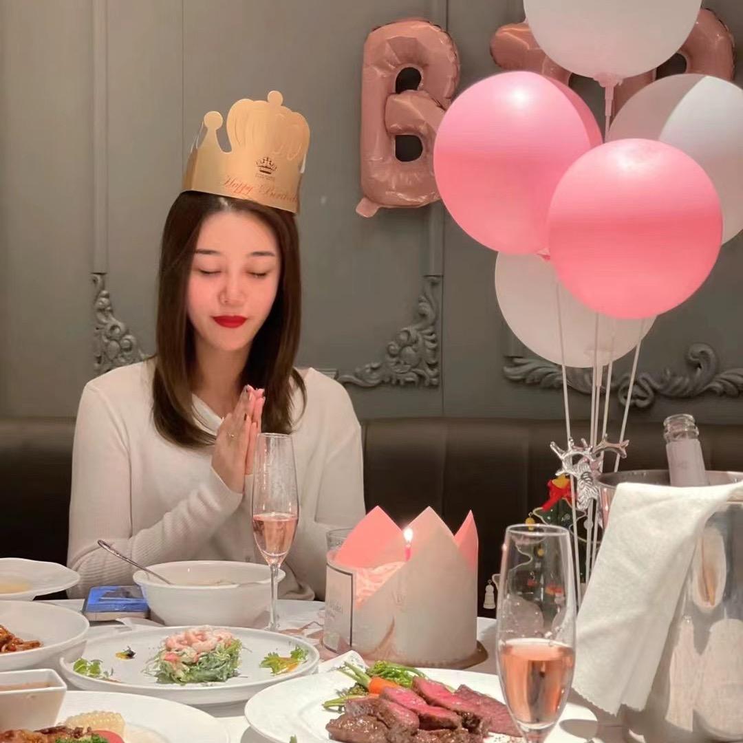 我是婷婷吖