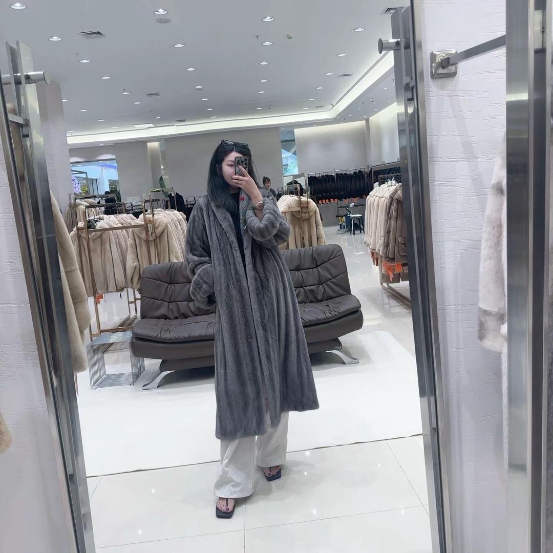 哈尔滨海宁皮革城柏迪雅皮草