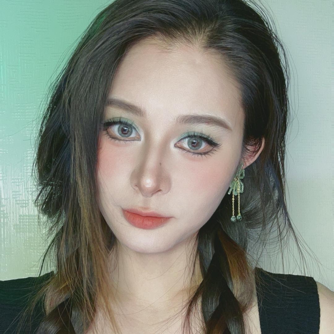 娜依lili