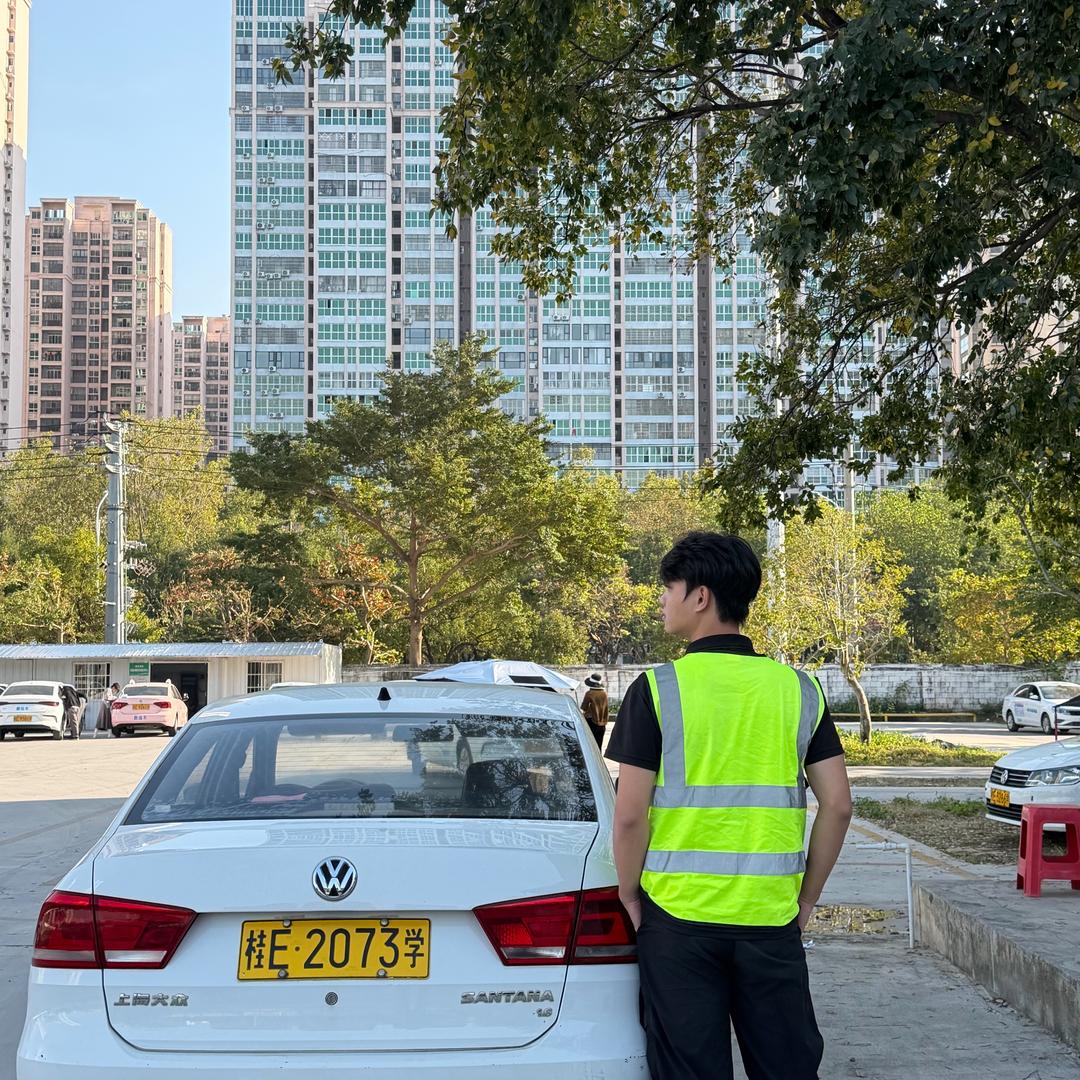 海富驾校-黄副