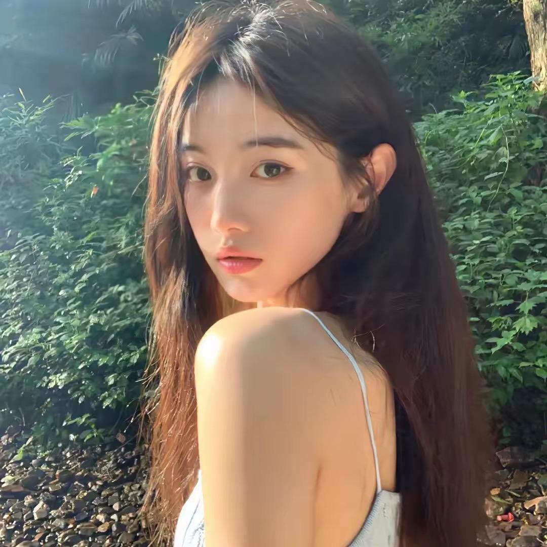 欢欢.