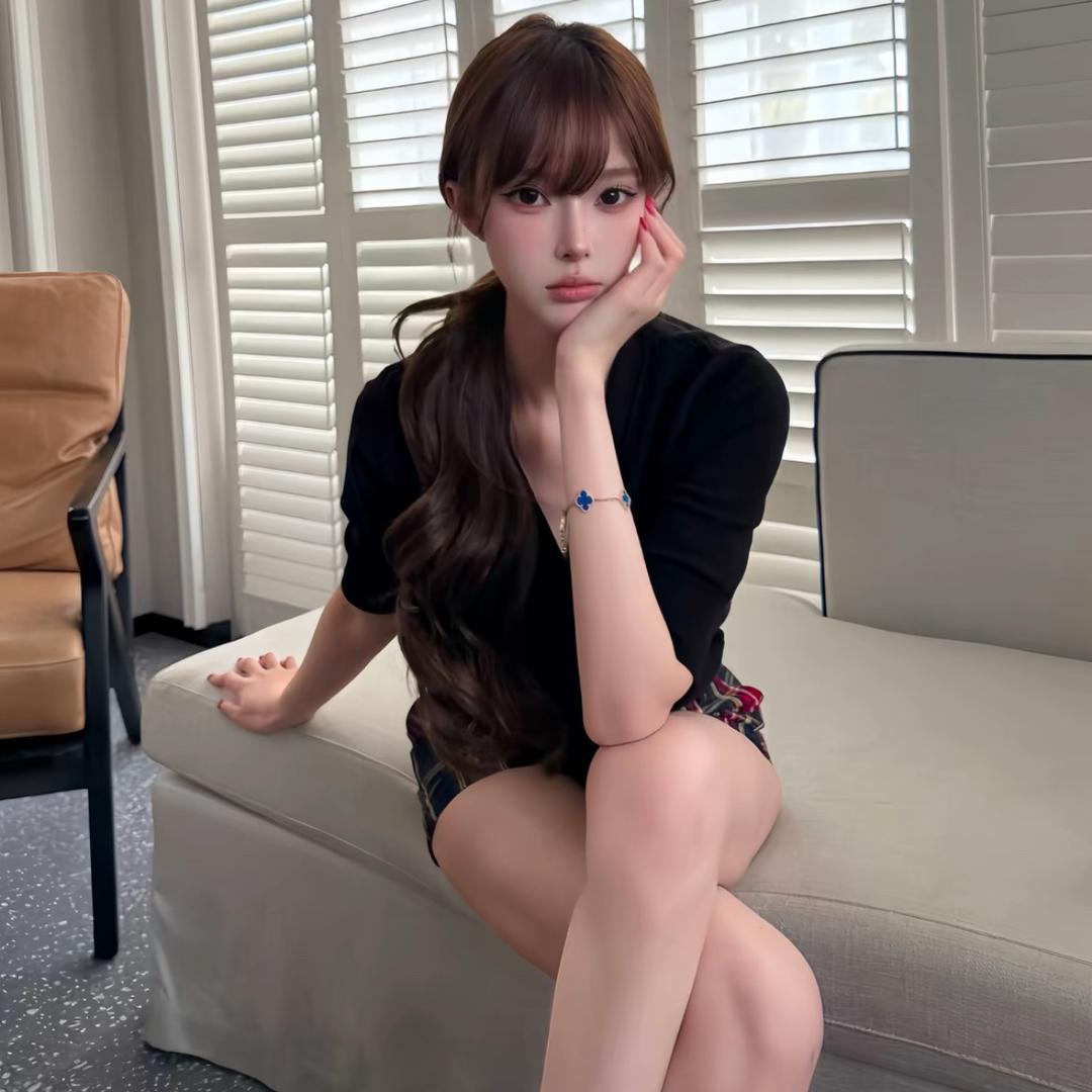 饱饱^