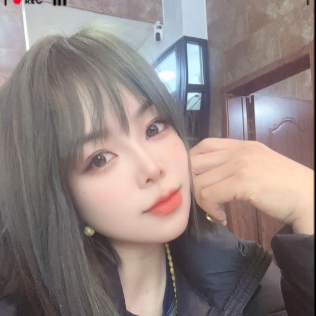 请叫我🌺刘董
