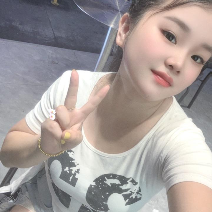 英子