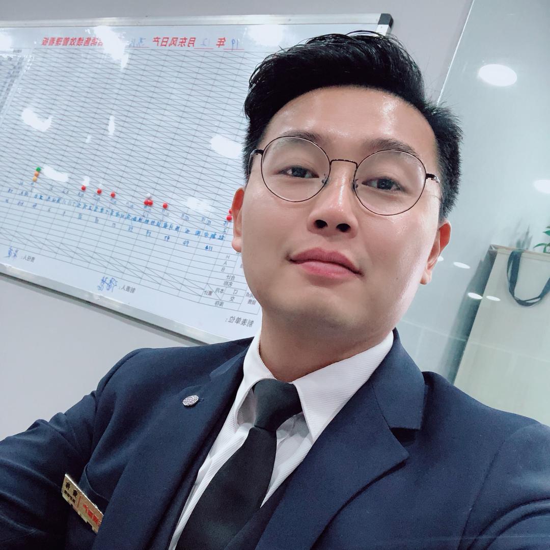 卖奔驰叉叉的小哥哥