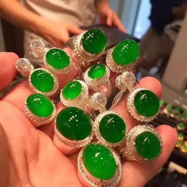森森翡翠