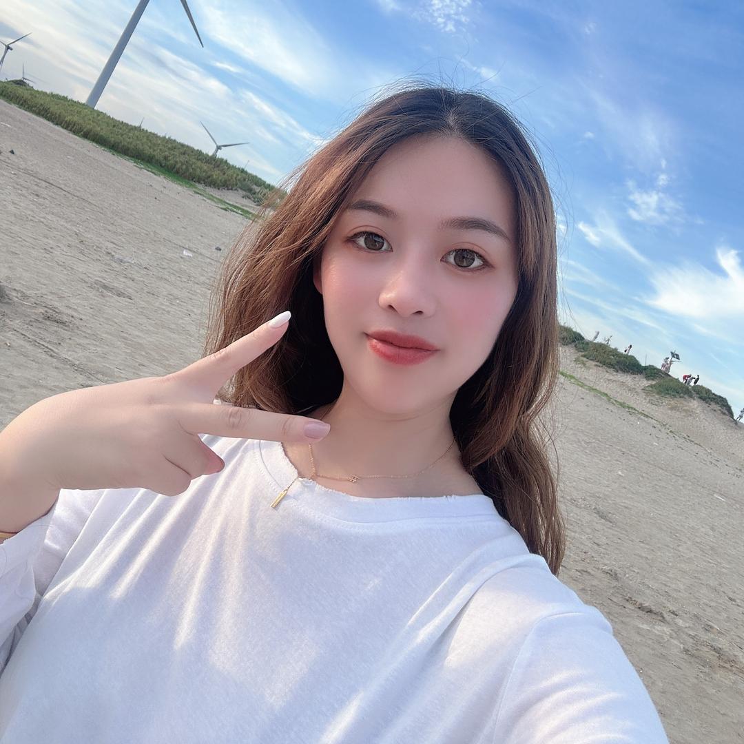 🍑烂树上的桃子