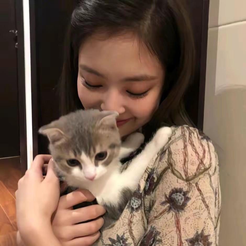 妮妮小熊