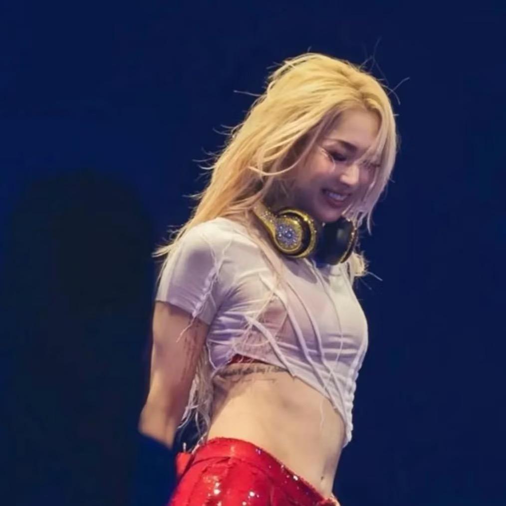 𝗠𝗮𝗸𝗮𝗯𝗮𝗸𝗮.Aaa