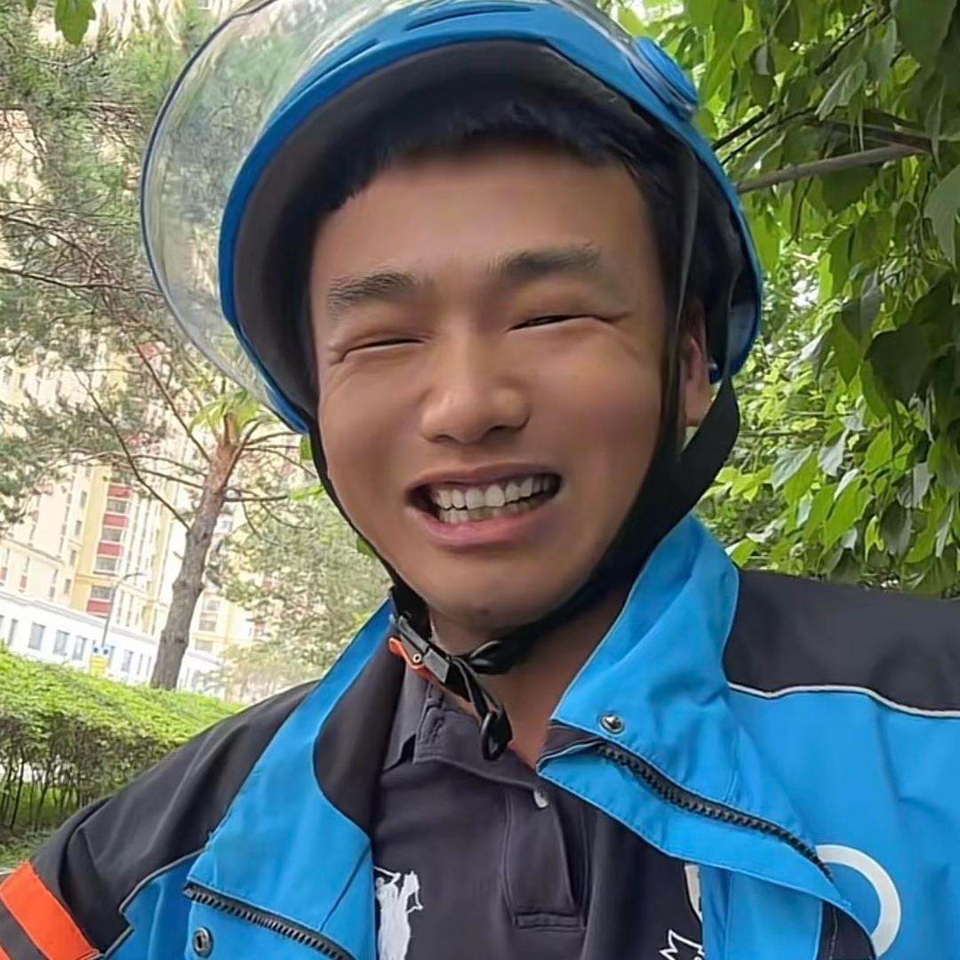 小黑黑 外卖送餐