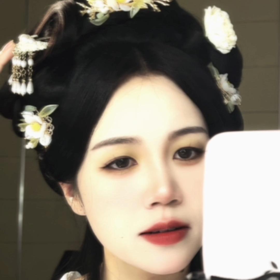馥清清