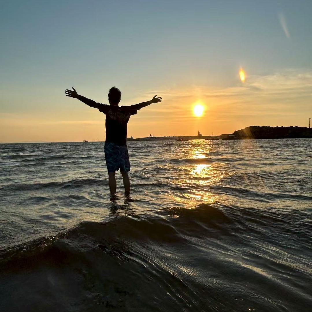 炒股的卖房中介