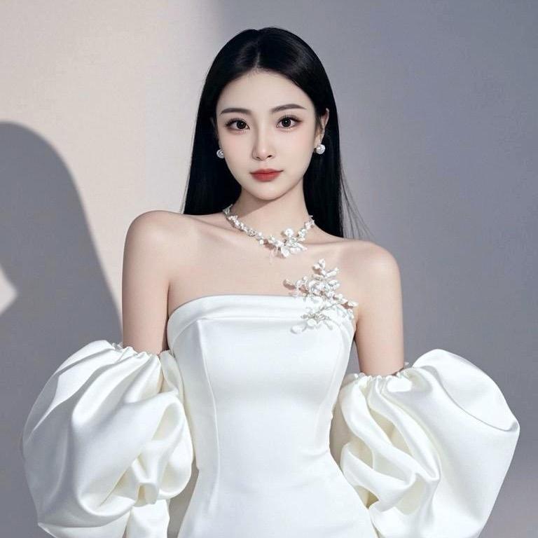 @卖衣服的王白白