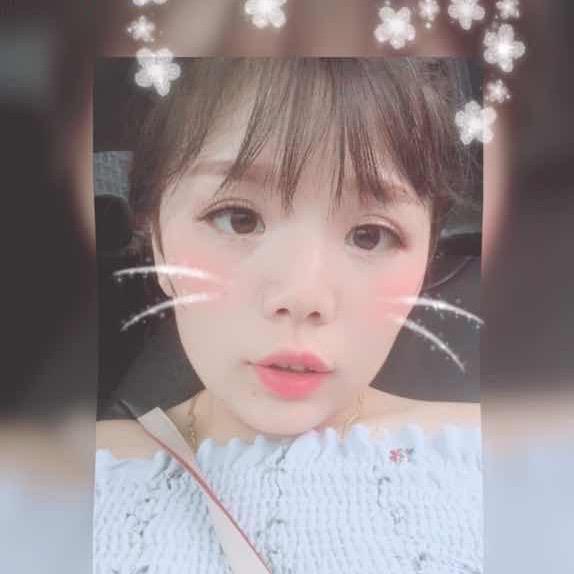 卖衣服的糖笑笑
