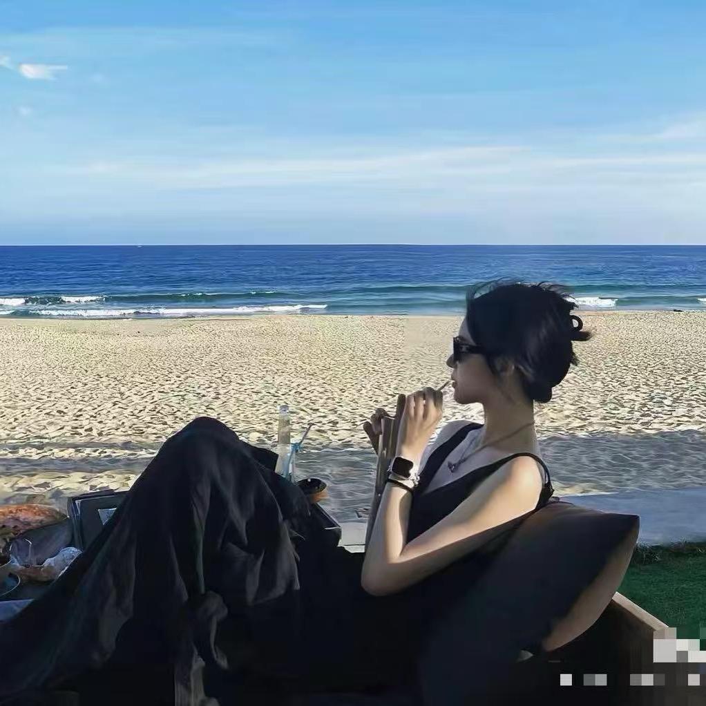 杨杨@