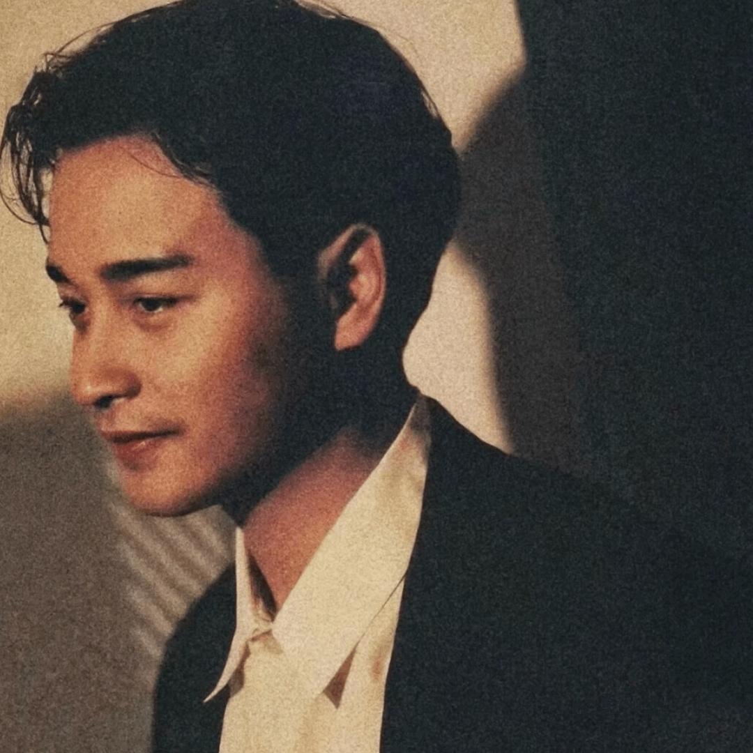 回首