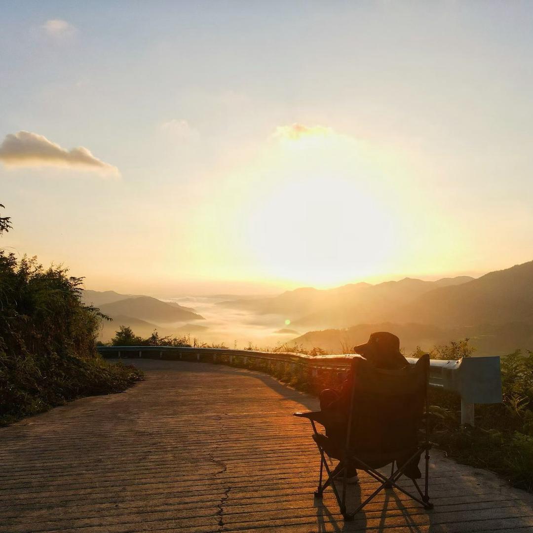 黔民旅摄·夜游人