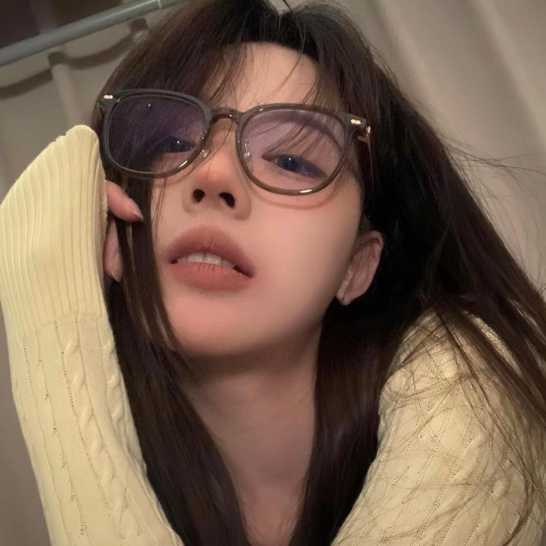 Y、