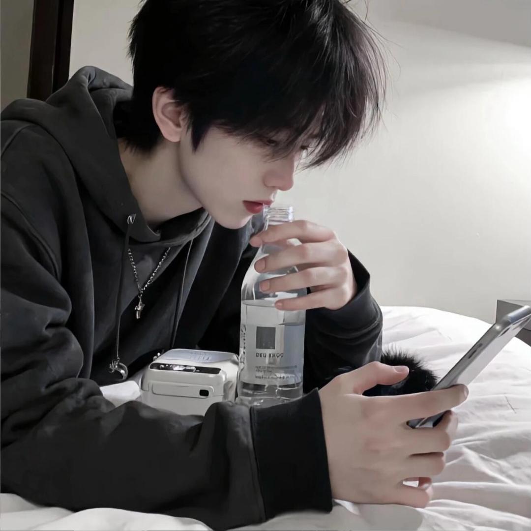 𝑻𝒘.十叁
