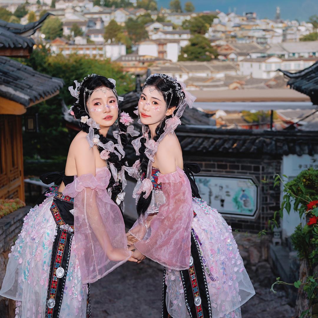 凉山纳西姐妹