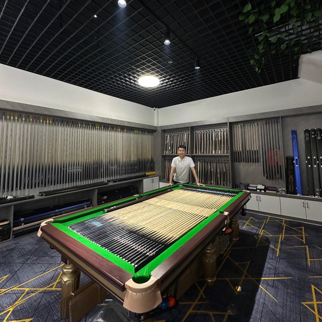 大灰狼台球器材 回收各大品牌二手球杆
