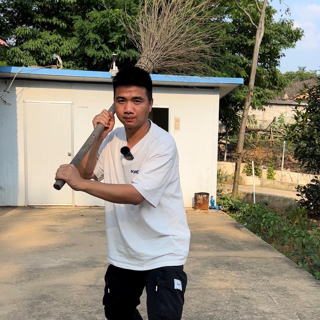 （武汉）小红帽两厢车