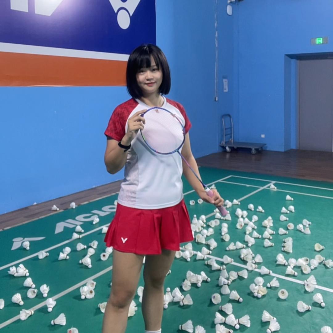 沁一（努力学球中）🏸