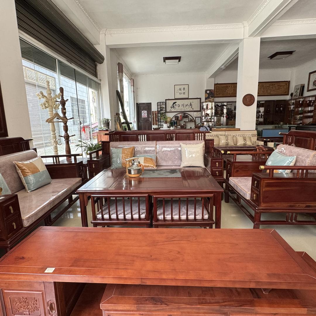 兴义市宏泰家具加工厂