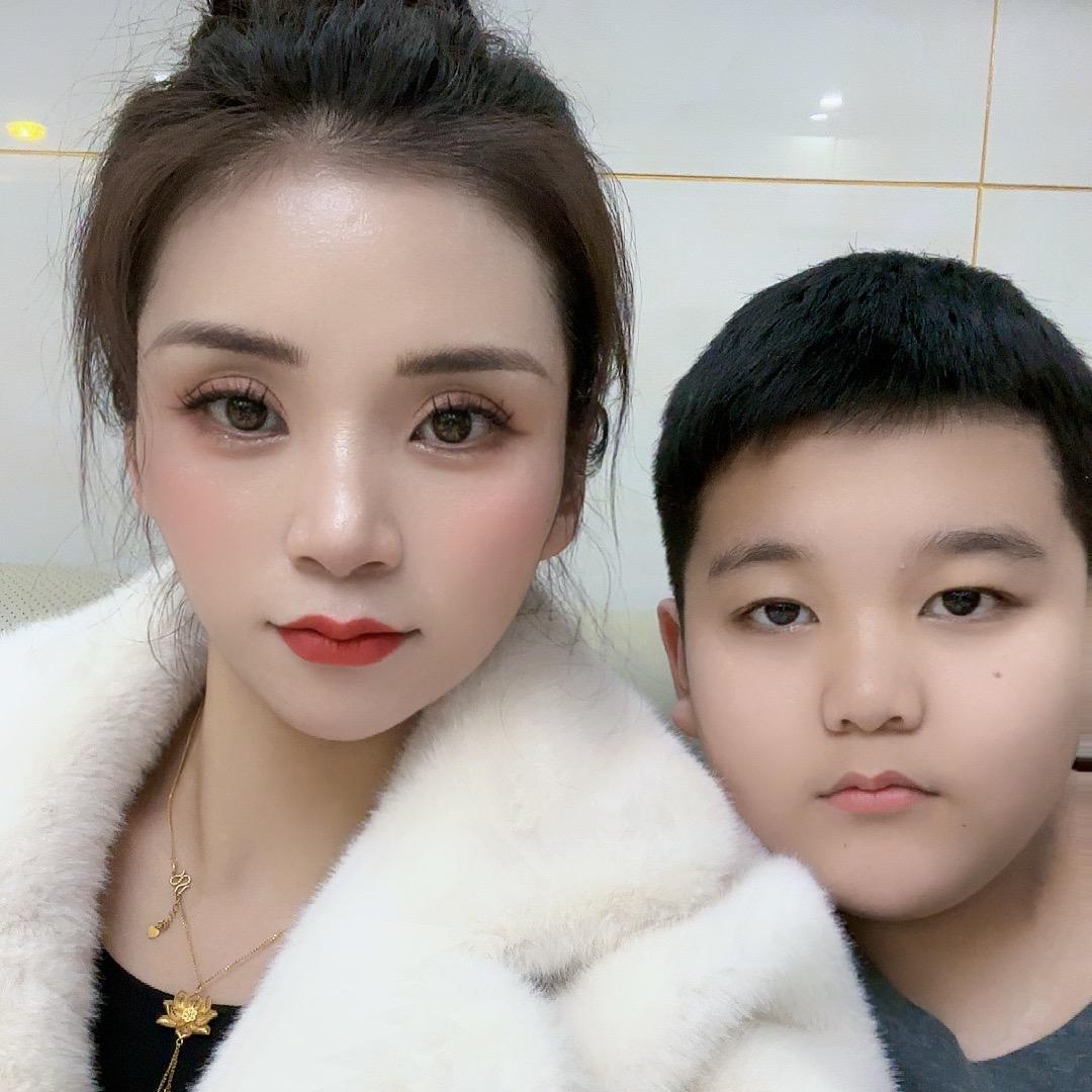 小雪与铭仔（母子组合）