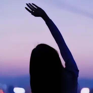 游走在各个村庄的酒灵后